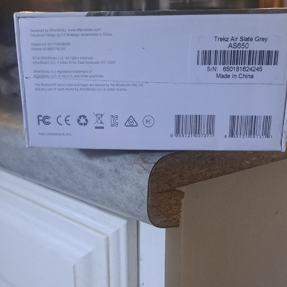 AfterShokz Trekz Air Wireless Bone Conduction Headphones NIB - Picture 3 of 3